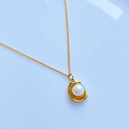 Mariota Pearl Necklace