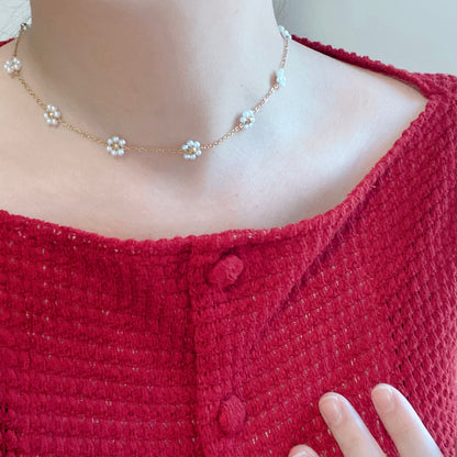 Bellis Choker